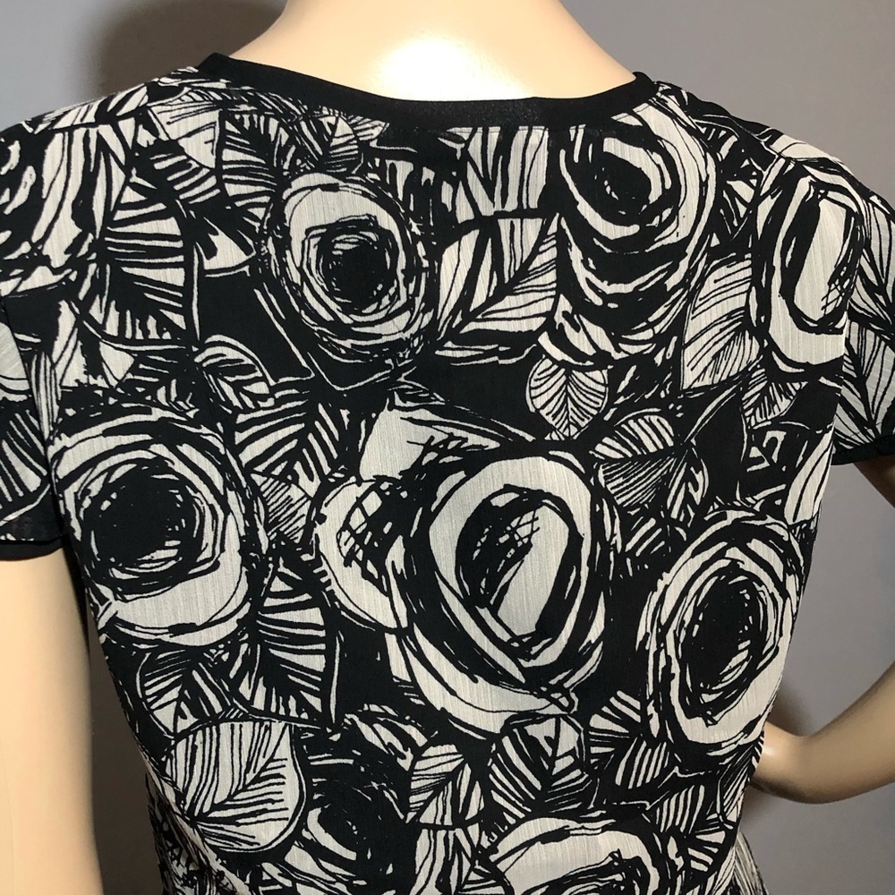 Van Heusen blouse vNeck Flower flower flutter - Picture 4 of 12